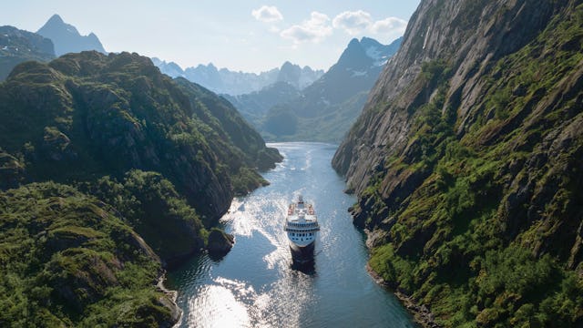 Bild på Norges vackra landskap. Boka kryssningar i Norge.