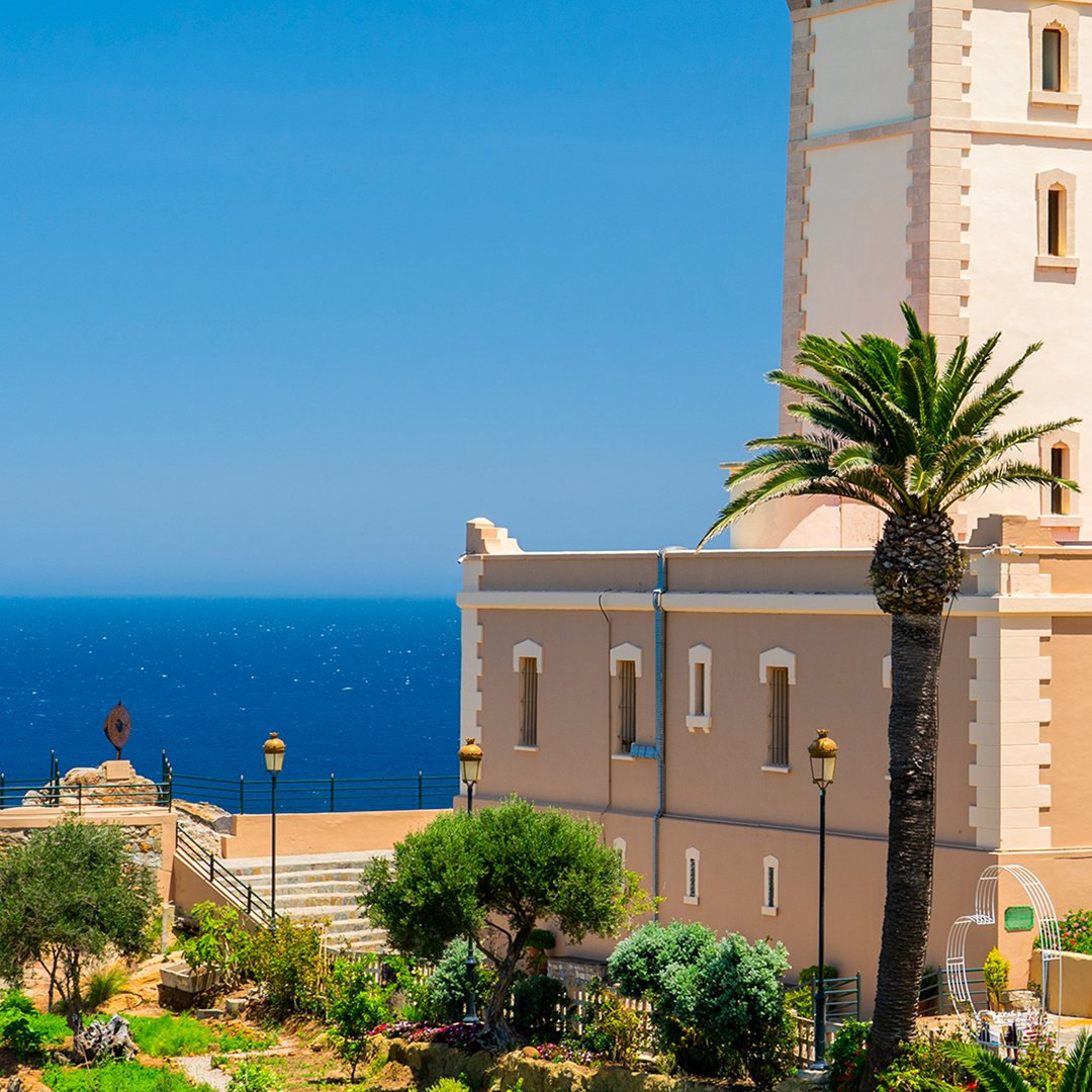  Bilden visar utsidan av en byggnad i Tangier