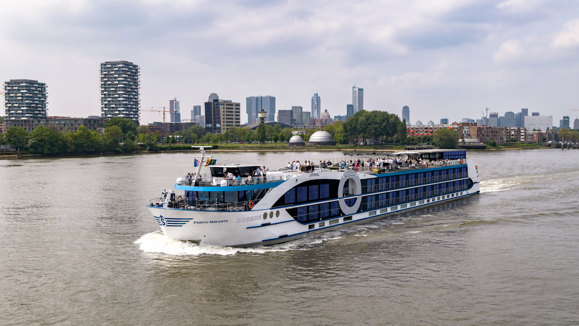 Bilden visar flodkryssningsrederiet Viva Cruises fartyg Porto Mirante.