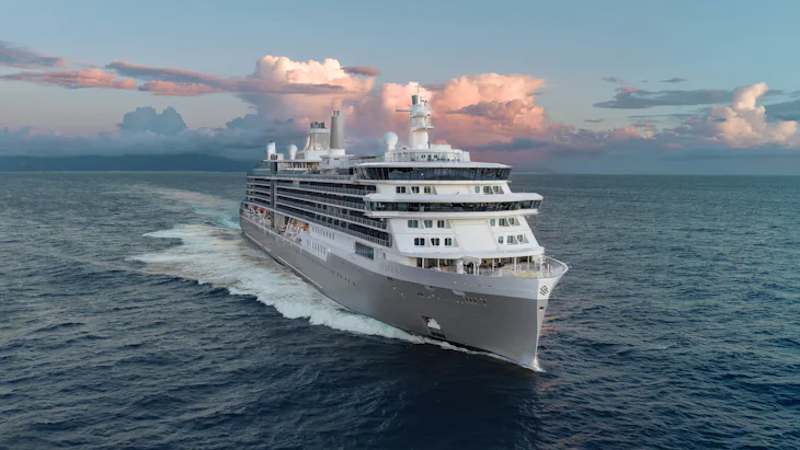 Bilden visar fartyget Silver Ray från Silversea