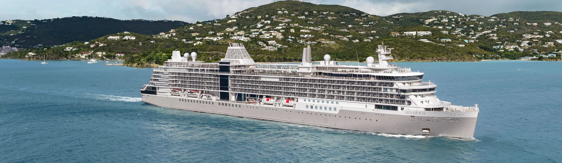 Bilden visar fartyget Silver Ray från Silversea