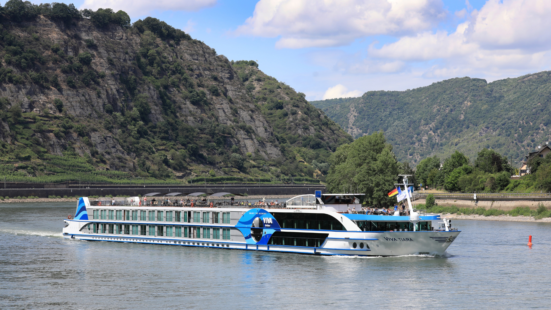 Bilden visar Viva Cruises fartyg VIVA Tiara.